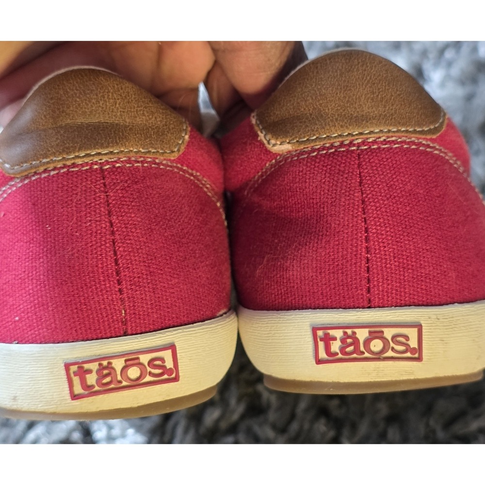 Women's Taos Star Washed Red Canvas Lace Up Sneakers 10 - Picture 4 of 9
